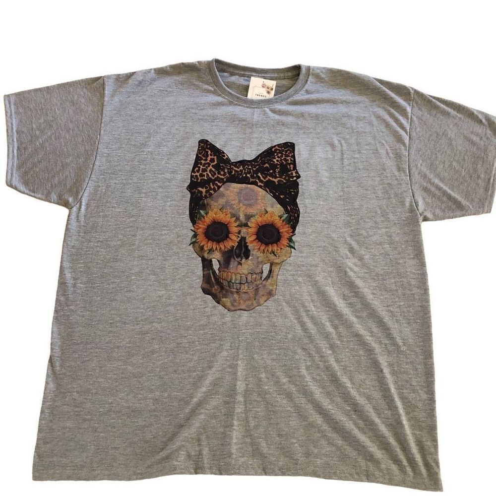 NEW Jerzees Gray Skull Graphic T Shirt NWT